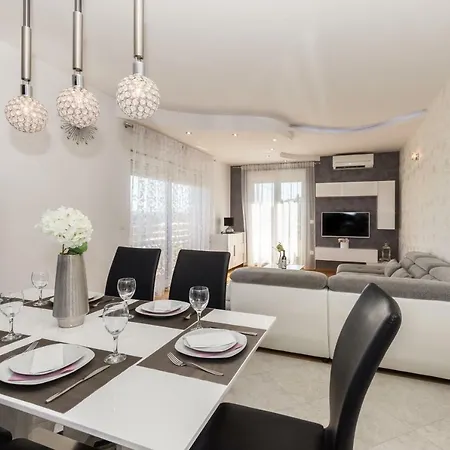 Prestige Kastela