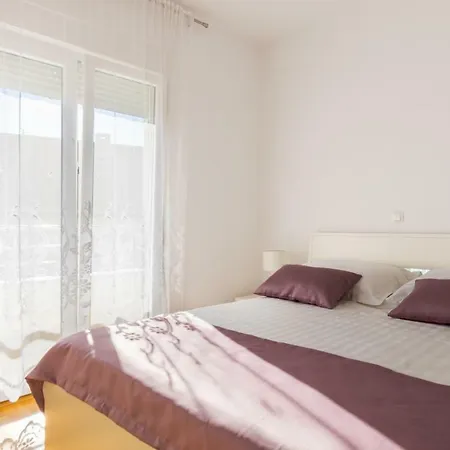 Prestige Kastela