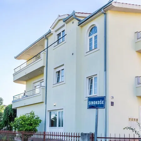Prestige Apartment *